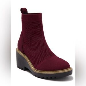 Nicole Miller Maroon Ankle Booties